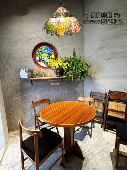 南投景點》埔里金悅玻璃屋咖啡廳~漂亮的彩色玻璃屋，夢幻的小天地 @青青小熊＊旅遊札記