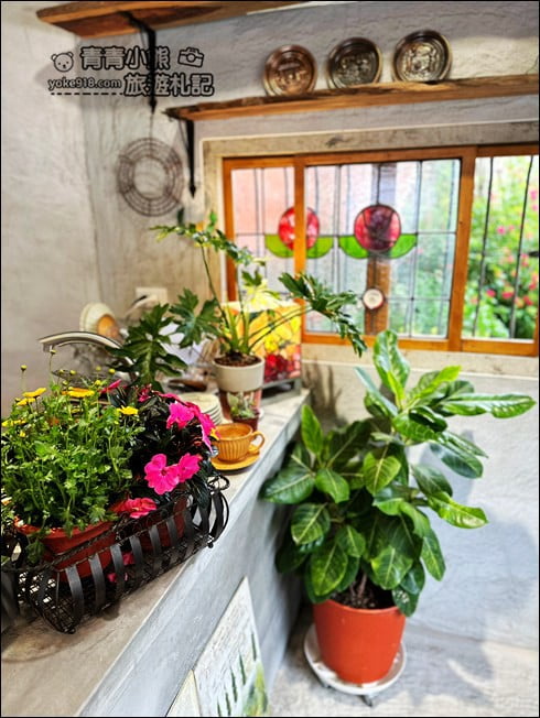 南投景點》埔里金悅玻璃屋咖啡廳~漂亮的彩色玻璃屋,夢幻的小天地 @青青小熊*旅遊札記 南投景點》埔里金悅玻璃屋咖啡廳~漂亮的彩色玻璃屋,夢幻的小天地 @青青小熊*旅遊札記