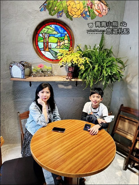 南投景點》埔里金悅玻璃屋咖啡廳~漂亮的彩色玻璃屋,夢幻的小天地 @青青小熊*旅遊札記 南投景點》埔里金悅玻璃屋咖啡廳~漂亮的彩色玻璃屋,夢幻的小天地 @青青小熊*旅遊札記
