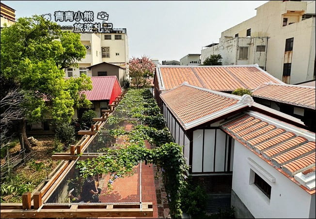 嘉義景點》新港培桂堂星巴克.隱藏老診所內的玻璃屋星巴克,好特別 @青青小熊*旅遊札記 嘉義景點》新港培桂堂星巴克.隱藏老診所內的玻璃屋星巴克,好特別 @青青小熊*旅遊札記