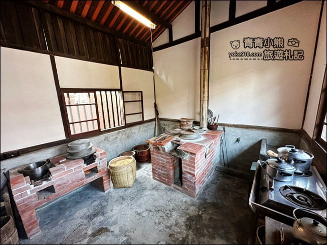 嘉義景點》新港培桂堂星巴克.隱藏老診所內的玻璃屋星巴克,好特別 @青青小熊*旅遊札記 嘉義景點》新港培桂堂星巴克.隱藏老診所內的玻璃屋星巴克,好特別 @青青小熊*旅遊札記