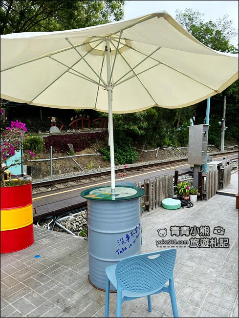 苗栗景點》可愛的黃色餐車~「沒事不要喝飲料店」，來這拍照打卡騎鐵道自行車 @青青小熊＊旅遊札記