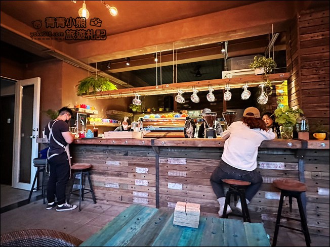 宜蘭新景點》蘇澳笑ㄟCafe．海景咖啡廳~內埤海灘旁，夏天看海好去處 @青青小熊＊旅遊札記