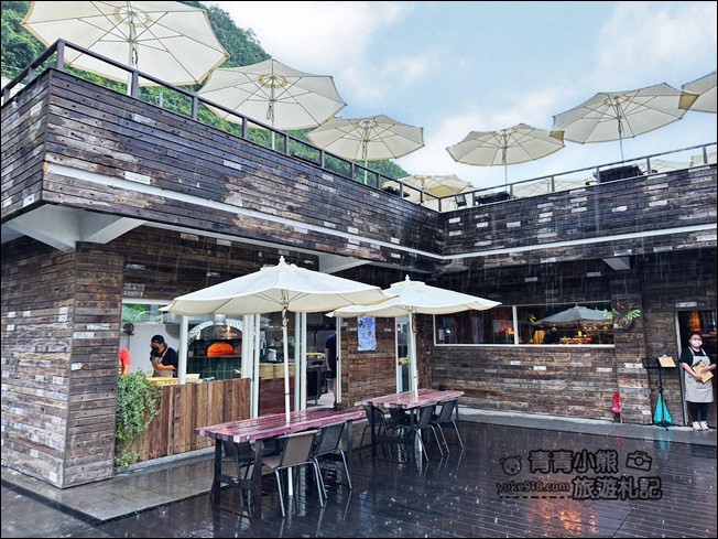 宜蘭新景點》蘇澳笑ㄟCafe．海景咖啡廳~內埤海灘旁，夏天看海好去處 @青青小熊＊旅遊札記