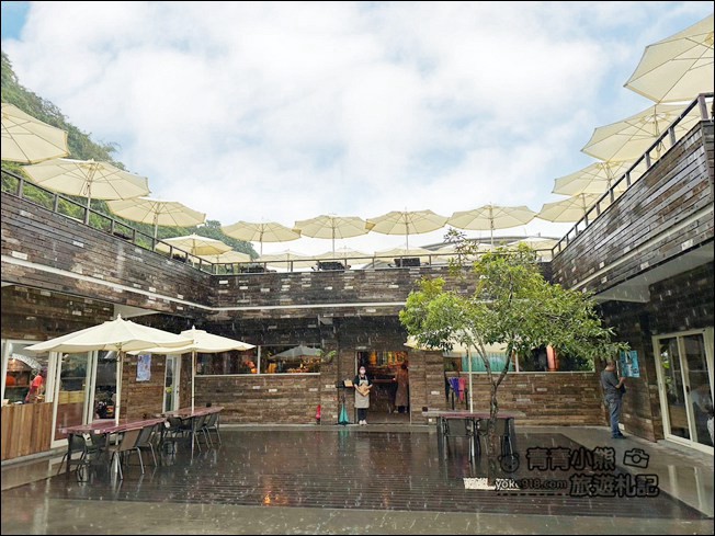 宜蘭新景點》蘇澳笑ㄟCafe．海景咖啡廳~內埤海灘旁，夏天看海好去處 @青青小熊＊旅遊札記