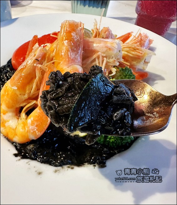 桃園景點》來去邸家咖啡~歐風城堡教堂內喝咖啡，約會景點推薦 @青青小熊＊旅遊札記
