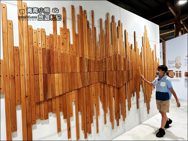 宜蘭景點》蘇澳森學苑巨大紅凳木椅子~還可以認識各種木頭的森林系觀光工廠 @青青小熊*旅遊札記 宜蘭景點》蘇澳森學苑巨大紅凳木椅子~還可以認識各種木頭的森林系觀光工廠 @青青小熊*旅遊札記