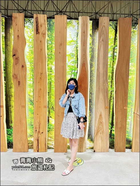 宜蘭景點》蘇澳森學苑巨大紅凳木椅子~還可以認識各種木頭的森林系觀光工廠 @青青小熊*旅遊札記 宜蘭景點》蘇澳森學苑巨大紅凳木椅子~還可以認識各種木頭的森林系觀光工廠 @青青小熊*旅遊札記