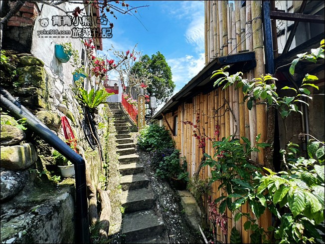 苗栗景點》南庄情人巷.桂花巷.百年老郵局~山城裡好吃好拍,來找黑熊拍拍照 @青青小熊*旅遊札記 苗栗景點》南庄情人巷.桂花巷.百年老郵局~山城裡好吃好拍,來找黑熊拍拍照 @青青小熊*旅遊札記