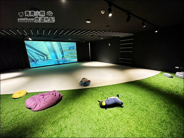 台中新景點》特色飛航館.中央公園遊客中心免費搭飛機~實境體驗登機拍照趣 @青青小熊*旅遊札記 台中新景點》特色飛航館.中央公園遊客中心免費搭飛機~實境體驗登機拍照趣 @青青小熊*旅遊札記