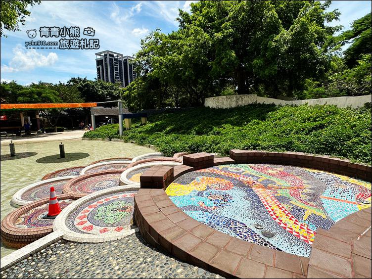桃園景點》龍潭運動公園免費玩水去~戲水池期間限定開放 @青青小熊＊旅遊札記