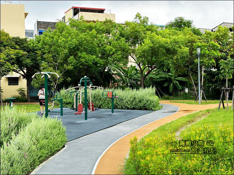 彰化新景點》兔馬鹿公園~大沙池.三層樓的刺激溜滑梯.還有極速滑索好熱門 @青青小熊*旅遊札記 彰化新景點》兔馬鹿公園~大沙池.三層樓的刺激溜滑梯.還有極速滑索好熱門 @青青小熊*旅遊札記
