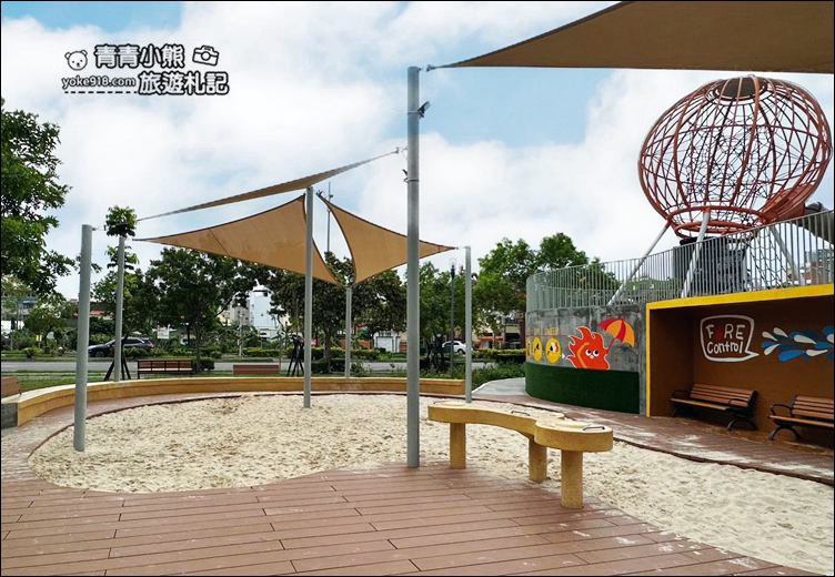 彰化新景點》兔馬鹿公園~大沙池.三層樓的刺激溜滑梯.還有極速滑索好熱門 @青青小熊*旅遊札記 彰化新景點》兔馬鹿公園~大沙池.三層樓的刺激溜滑梯.還有極速滑索好熱門 @青青小熊*旅遊札記