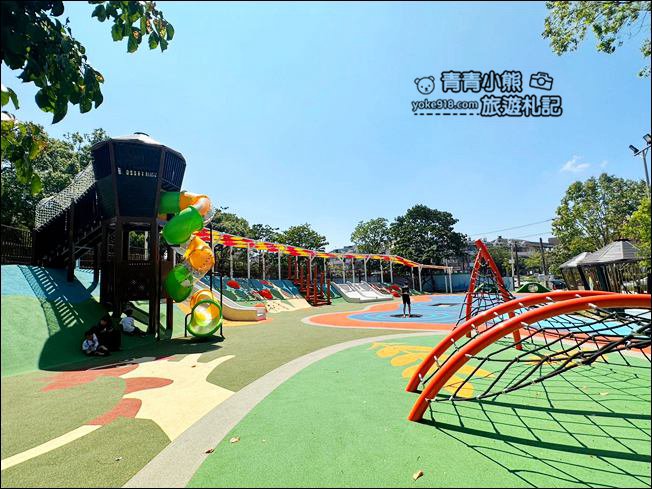 桃園新景點》平鎮穀倉公園.穀倉造型的繽紛遊戲場 @青青小熊*旅遊札記