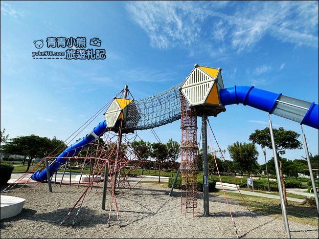 彰化新景點》溪湖中央公園~迷你五分車站,還有三層樓巨大葡萄藤堡溜滑梯 @青青小熊*旅遊札記 彰化新景點》溪湖中央公園~迷你五分車站,還有三層樓巨大葡萄藤堡溜滑梯 @青青小熊*旅遊札記