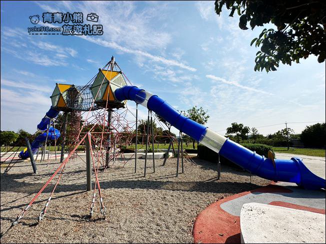 彰化新景點》溪湖中央公園~迷你五分車站,還有三層樓巨大葡萄藤堡溜滑梯 @青青小熊*旅遊札記 彰化新景點》溪湖中央公園~迷你五分車站,還有三層樓巨大葡萄藤堡溜滑梯 @青青小熊*旅遊札記