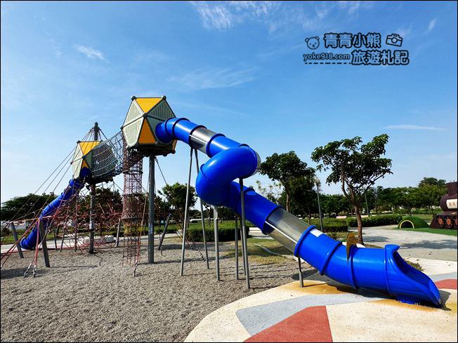 彰化新景點》溪湖中央公園~迷你五分車站,還有三層樓巨大葡萄藤堡溜滑梯 @青青小熊*旅遊札記 彰化新景點》溪湖中央公園~迷你五分車站,還有三層樓巨大葡萄藤堡溜滑梯 @青青小熊*旅遊札記