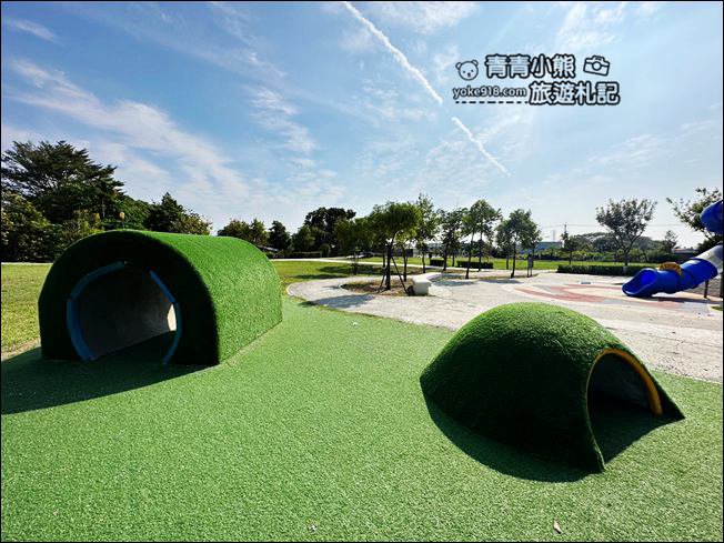 彰化新景點》溪湖中央公園~迷你五分車站,還有三層樓巨大葡萄藤堡溜滑梯 @青青小熊*旅遊札記 彰化新景點》溪湖中央公園~迷你五分車站,還有三層樓巨大葡萄藤堡溜滑梯 @青青小熊*旅遊札記