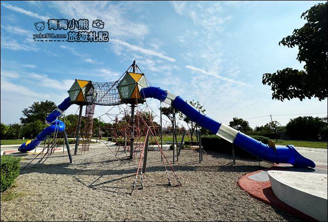 彰化新景點》溪湖中央公園~迷你五分車站,還有三層樓巨大葡萄藤堡溜滑梯 @青青小熊*旅遊札記 彰化新景點》溪湖中央公園~迷你五分車站,還有三層樓巨大葡萄藤堡溜滑梯 @青青小熊*旅遊札記