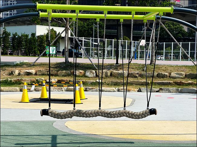 台中景點》繽紛台中馬卡龍公園~11公尺溜滑梯,多種遊樂設施放電去。 @青青小熊*旅遊札記 台中景點》繽紛台中馬卡龍公園~11公尺溜滑梯,多種遊樂設施放電去。 @青青小熊*旅遊札記