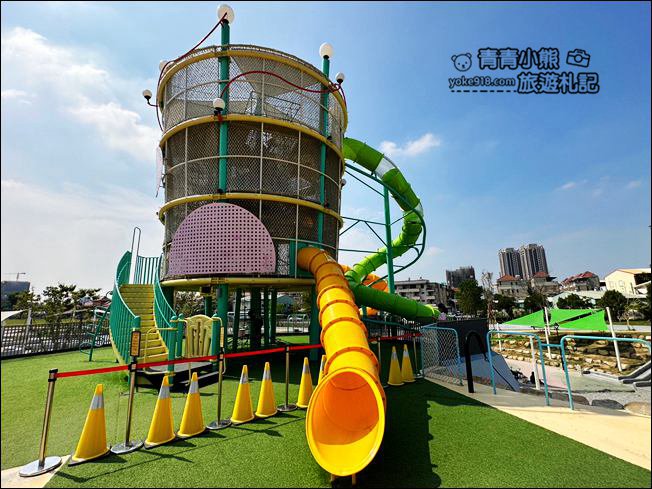 台中景點》繽紛台中馬卡龍公園~11公尺溜滑梯,多種遊樂設施放電去。 @青青小熊*旅遊札記 台中景點》繽紛台中馬卡龍公園~11公尺溜滑梯,多種遊樂設施放電去。 @青青小熊*旅遊札記