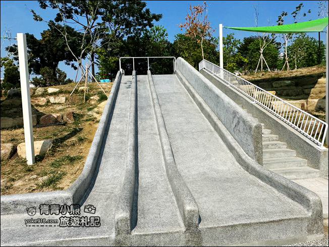台中景點》繽紛台中馬卡龍公園~11公尺溜滑梯,多種遊樂設施放電去。 @青青小熊*旅遊札記 台中景點》繽紛台中馬卡龍公園~11公尺溜滑梯,多種遊樂設施放電去。 @青青小熊*旅遊札記