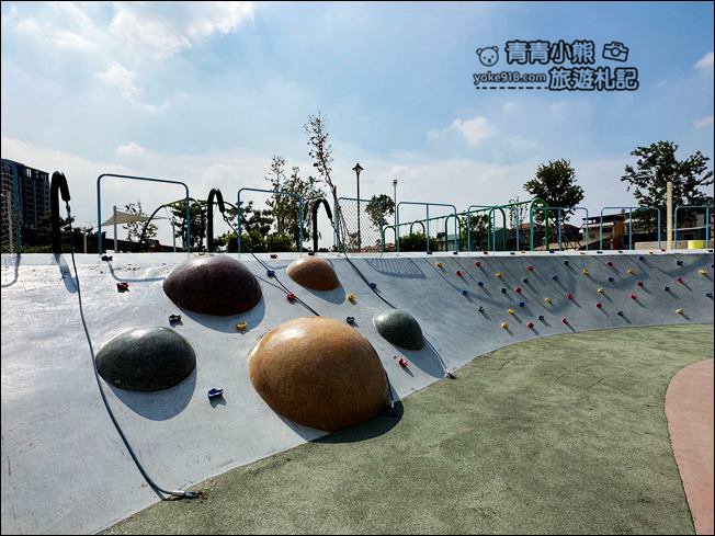 台中景點》繽紛台中馬卡龍公園~11公尺溜滑梯,多種遊樂設施放電去。 @青青小熊*旅遊札記 台中景點》繽紛台中馬卡龍公園~11公尺溜滑梯,多種遊樂設施放電去。 @青青小熊*旅遊札記