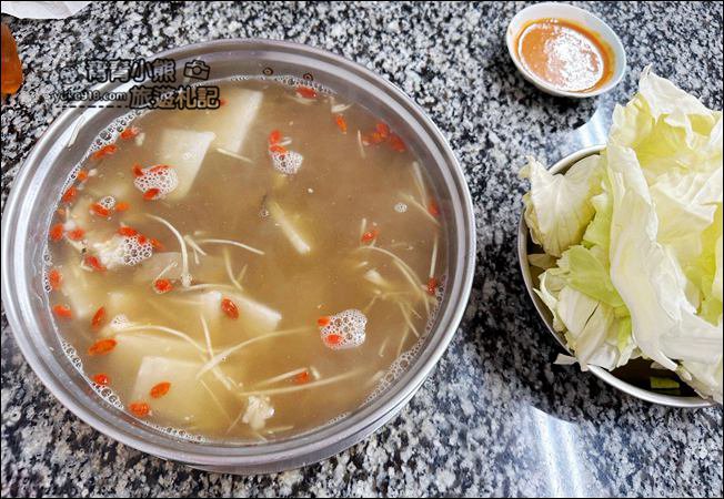 彰化溪湖美食》鄉親羊肉店~除了火鍋還有好吃的燒烤羊肉，在地人推薦的美食 @青青小熊＊旅遊札記