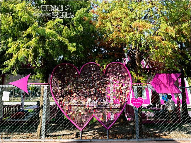雲林景點》滿滿的粉紅泡泡，浪漫莊園拍照去~水上涼亭太放空 @青青小熊＊旅遊札記