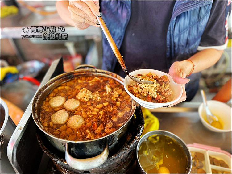 雲林北港特色早餐》人氣小吃老等油飯麵線糊，巷仔內的南部古早味 @青青小熊＊旅遊札記