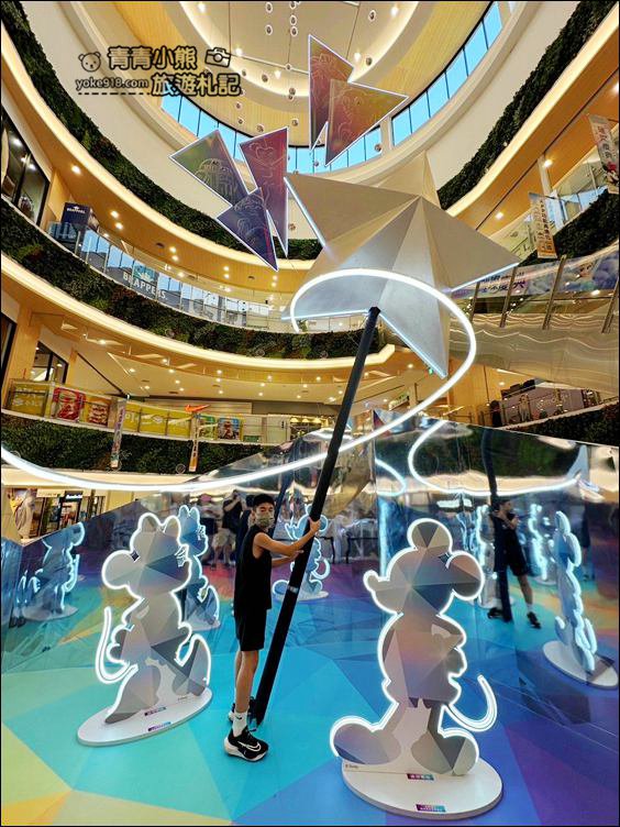台南景點》三井OUTLET．迪士尼100週年陪你過聖誕~還有巨大米奇出沒 @青青小熊＊旅遊札記