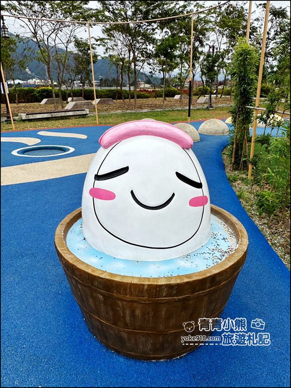 南投新景點》埔里福興溫泉區親子公園~小孩免費玩，大人可以暖暖泡泡腳 @青青小熊＊旅遊札記