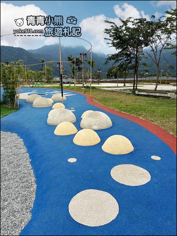 南投新景點》埔里福興溫泉區親子公園~小孩免費玩，大人可以暖暖泡泡腳 @青青小熊＊旅遊札記