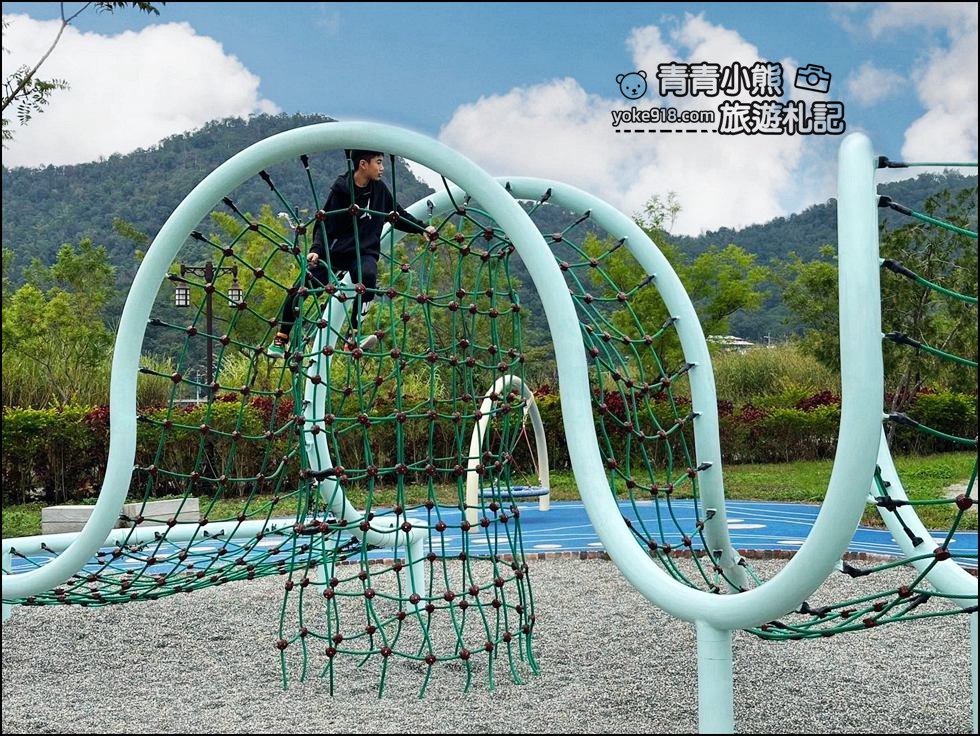 南投新景點》埔里福興溫泉區親子公園~小孩免費玩，大人可以暖暖泡泡腳 @青青小熊＊旅遊札記