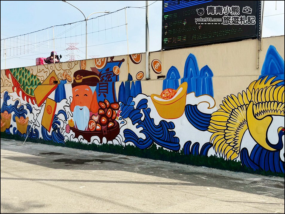 桃園景點》海福宮．有金光閃閃下金蛋的金雞母，還有彩繪土地公 @青青小熊＊旅遊札記