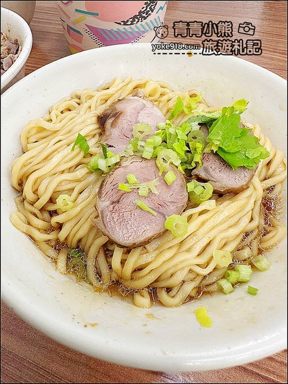 台中大甲美食》香噴噴的大甲廟口意麵,麵好吃鴨香飯也好讚~是大甲鎮瀾宮的銅板小吃美食 @青青小熊*旅遊札記 台中大甲美食》香噴噴的大甲廟口意麵,麵好吃鴨香飯也好讚~是大甲鎮瀾宮的銅板小吃美食 @青青小熊*旅遊札記