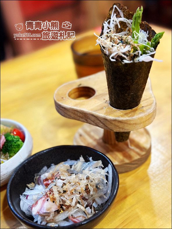 台中景點》信兵衛手作壽司丼飯專門店,超浮誇的海鮮丼飯~新鮮美味的滿滿海鮮 @青青小熊*旅遊札記 台中景點》信兵衛手作壽司丼飯專門店,超浮誇的海鮮丼飯~新鮮美味的滿滿海鮮 @青青小熊*旅遊札記
