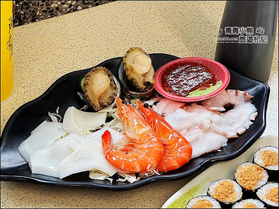 嘉義在地美食推薦》平價美味的體育館壽司，評價4.2分在地人也愛的日式美食 @青青小熊＊旅遊札記