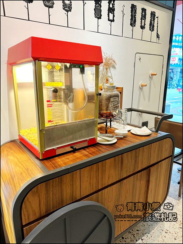 台中住宿優惠》悅樂旅店站前店設計感十足,還有宵夜免費吃~給人不一樣住宿體驗 @青青小熊*旅遊札記 台中住宿優惠》悅樂旅店站前店設計感十足,還有宵夜免費吃~給人不一樣住宿體驗 @青青小熊*旅遊札記