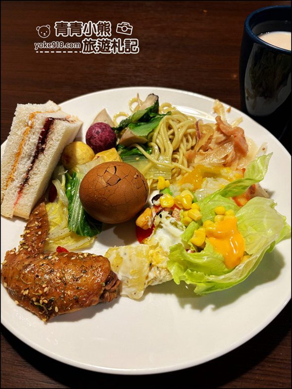 台中住宿優惠》悅樂旅店站前店設計感十足，還有宵夜免費吃~給人不一樣住宿體驗 @青青小熊＊旅遊札記