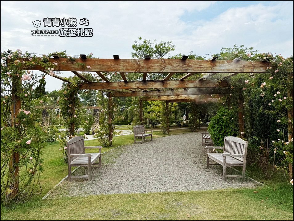 台南景點》雅聞湖濱療癒森林玫瑰花季,玫瑰盛開好漂亮~還有好可愛的歐式小屋超好拍。 @青青小熊*旅遊札記 台南景點》雅聞湖濱療癒森林玫瑰花季,玫瑰盛開好漂亮~還有好可愛的歐式小屋超好拍。 @青青小熊*旅遊札記