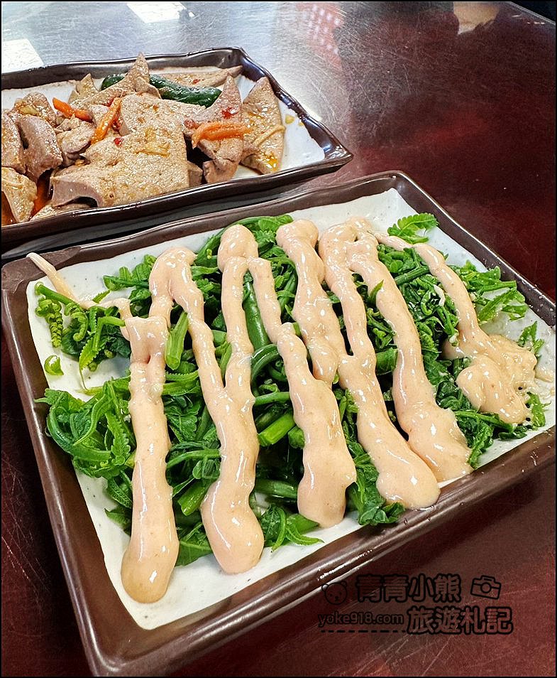 嘉義美食》阿宏師火雞肉飯，火雞肉軟嫩.油蔥超香~一碗不夠老闆再來一碗 @青青小熊＊旅遊札記