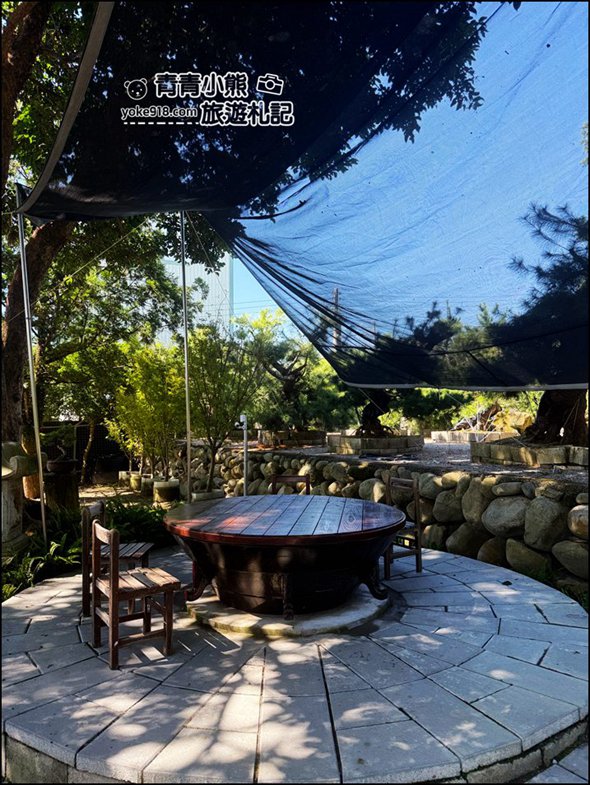苗栗卓蘭景點》C3咖啡~庭園造景、各種盆栽,還有日式塌塌米的座位區充滿悠閒自在的空間 @青青小熊*旅遊札記 苗栗卓蘭景點》C3咖啡~庭園造景、各種盆栽,還有日式塌塌米的座位區充滿悠閒自在的空間 @青青小熊*旅遊札記