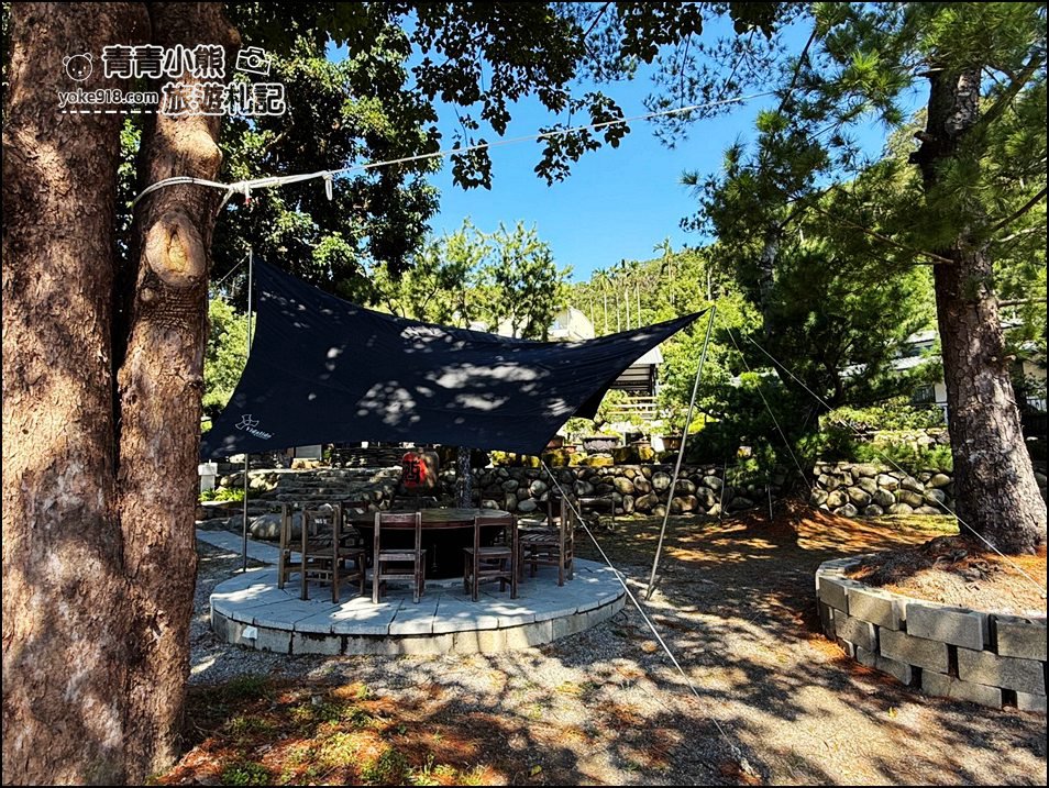 苗栗卓蘭景點》C3咖啡~庭園造景、各種盆栽,還有日式塌塌米的座位區充滿悠閒自在的空間 @青青小熊*旅遊札記 苗栗卓蘭景點》C3咖啡~庭園造景、各種盆栽,還有日式塌塌米的座位區充滿悠閒自在的空間 @青青小熊*旅遊札記