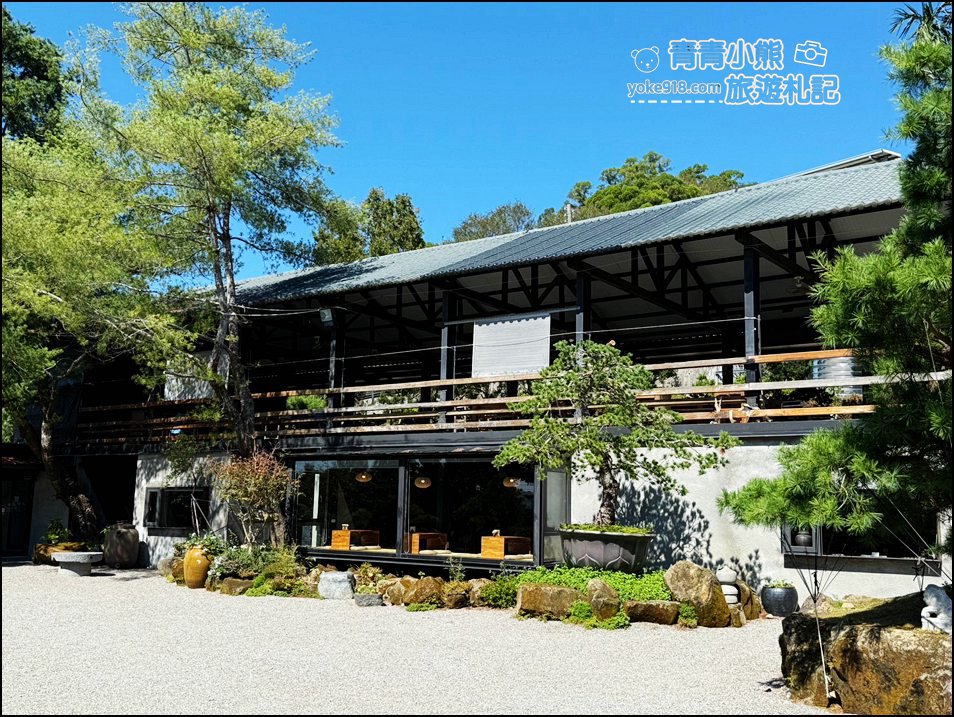 苗栗卓蘭景點》C3咖啡~庭園造景、各種盆栽,還有日式塌塌米的座位區充滿悠閒自在的空間 @青青小熊*旅遊札記 苗栗卓蘭景點》C3咖啡~庭園造景、各種盆栽,還有日式塌塌米的座位區充滿悠閒自在的空間 @青青小熊*旅遊札記