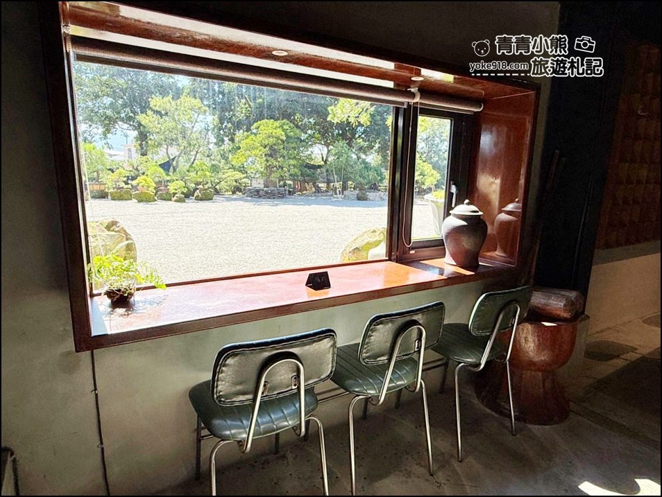 苗栗卓蘭景點》C3咖啡~庭園造景、各種盆栽，還有日式塌塌米的座位區充滿悠閒自在的空間 @青青小熊＊旅遊札記