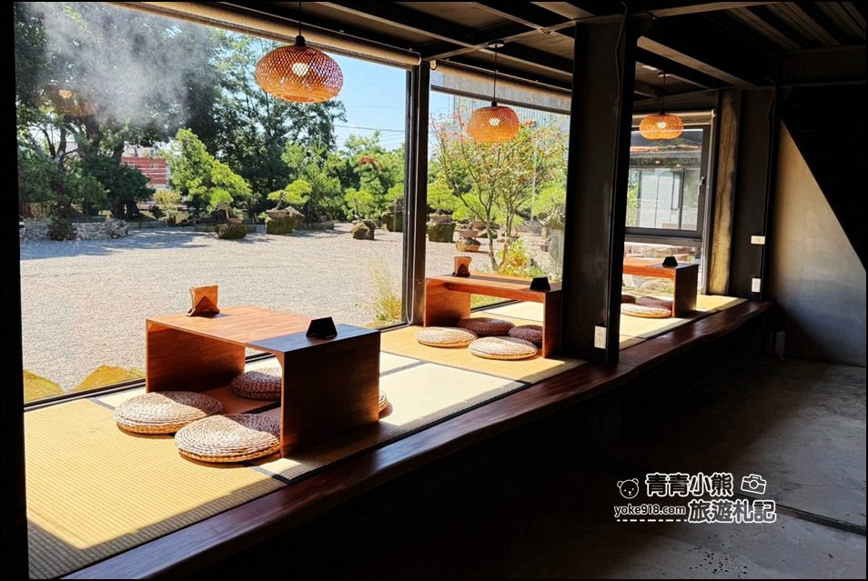 苗栗卓蘭景點》C3咖啡~庭園造景、各種盆栽，還有日式塌塌米的座位區充滿悠閒自在的空間 @青青小熊＊旅遊札記