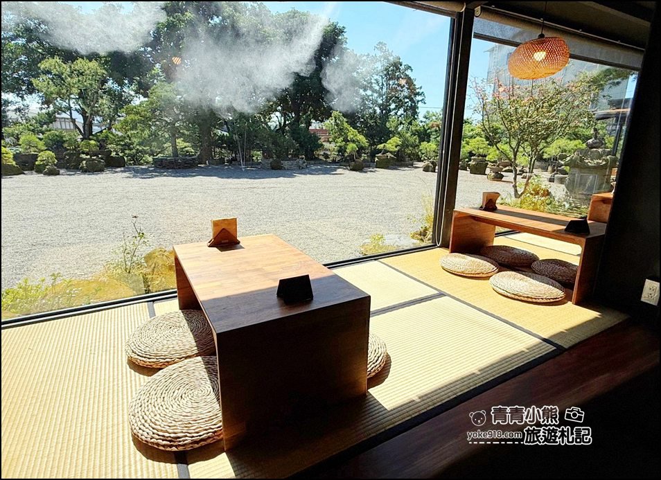苗栗卓蘭景點》C3咖啡~庭園造景、各種盆栽，還有日式塌塌米的座位區充滿悠閒自在的空間 @青青小熊＊旅遊札記