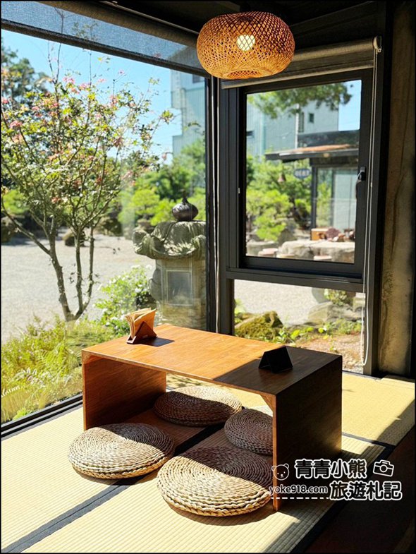 苗栗卓蘭景點》C3咖啡~庭園造景、各種盆栽,還有日式塌塌米的座位區充滿悠閒自在的空間 @青青小熊*旅遊札記 苗栗卓蘭景點》C3咖啡~庭園造景、各種盆栽,還有日式塌塌米的座位區充滿悠閒自在的空間 @青青小熊*旅遊札記