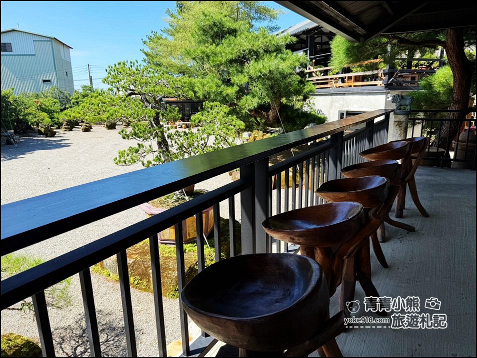 苗栗卓蘭景點》C3咖啡~庭園造景、各種盆栽,還有日式塌塌米的座位區充滿悠閒自在的空間 @青青小熊*旅遊札記 苗栗卓蘭景點》C3咖啡~庭園造景、各種盆栽,還有日式塌塌米的座位區充滿悠閒自在的空間 @青青小熊*旅遊札記